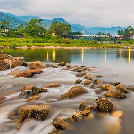 Pura Nakhon Hotel Накхонсітхаммарат Екстер'єр фото