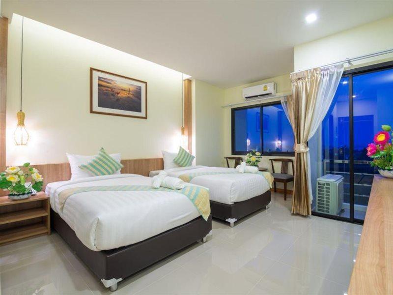 Pura Nakhon Hotel Накхонсітхаммарат Екстер'єр фото