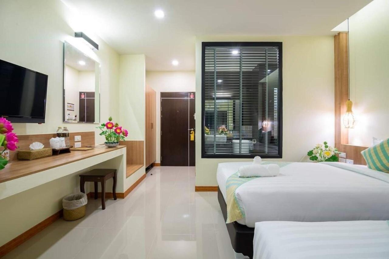Pura Nakhon Hotel Накхонсітхаммарат Екстер'єр фото
