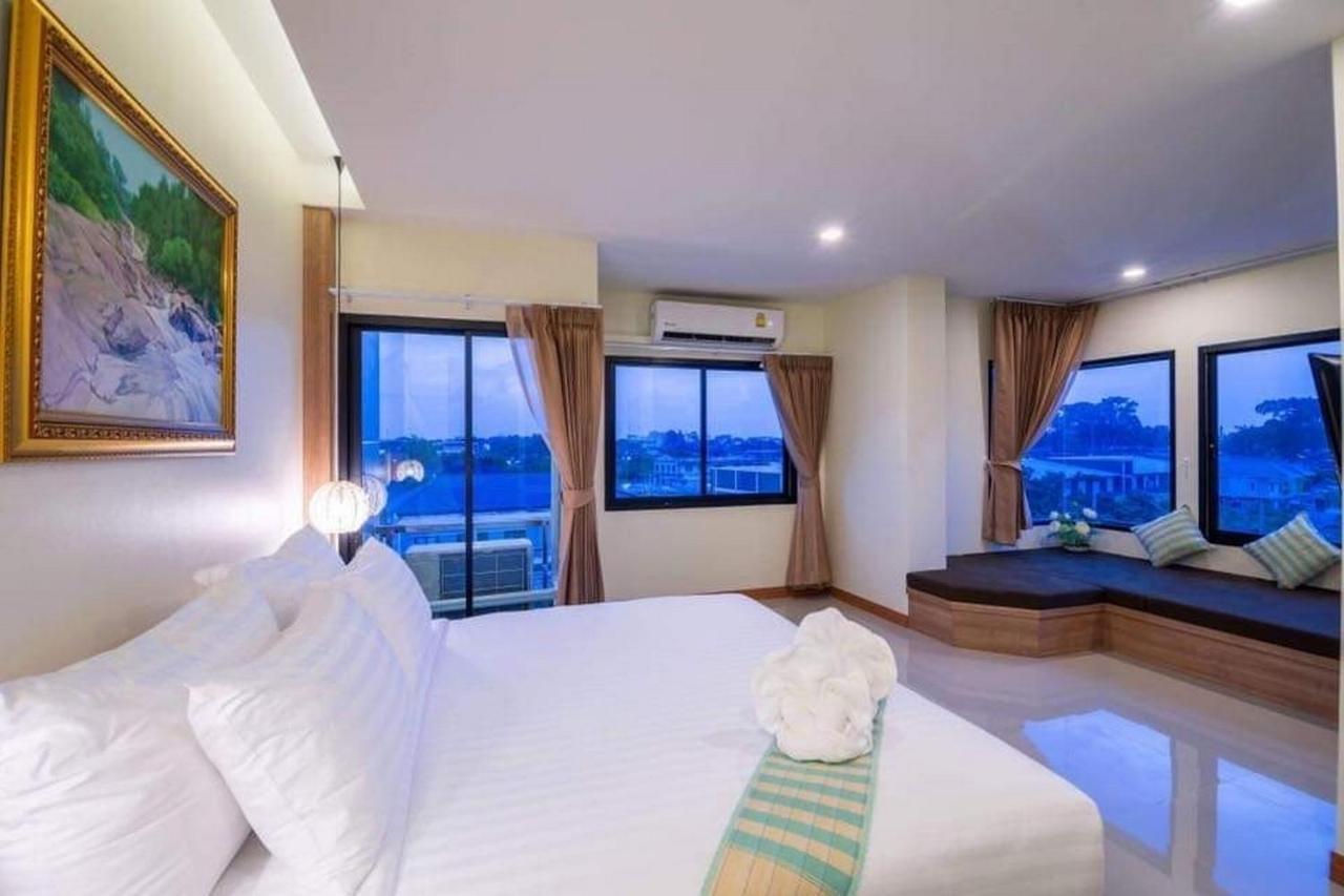 Pura Nakhon Hotel Накхонсітхаммарат Екстер'єр фото